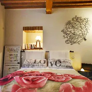 Piazzetta Del Buonumore Guest house